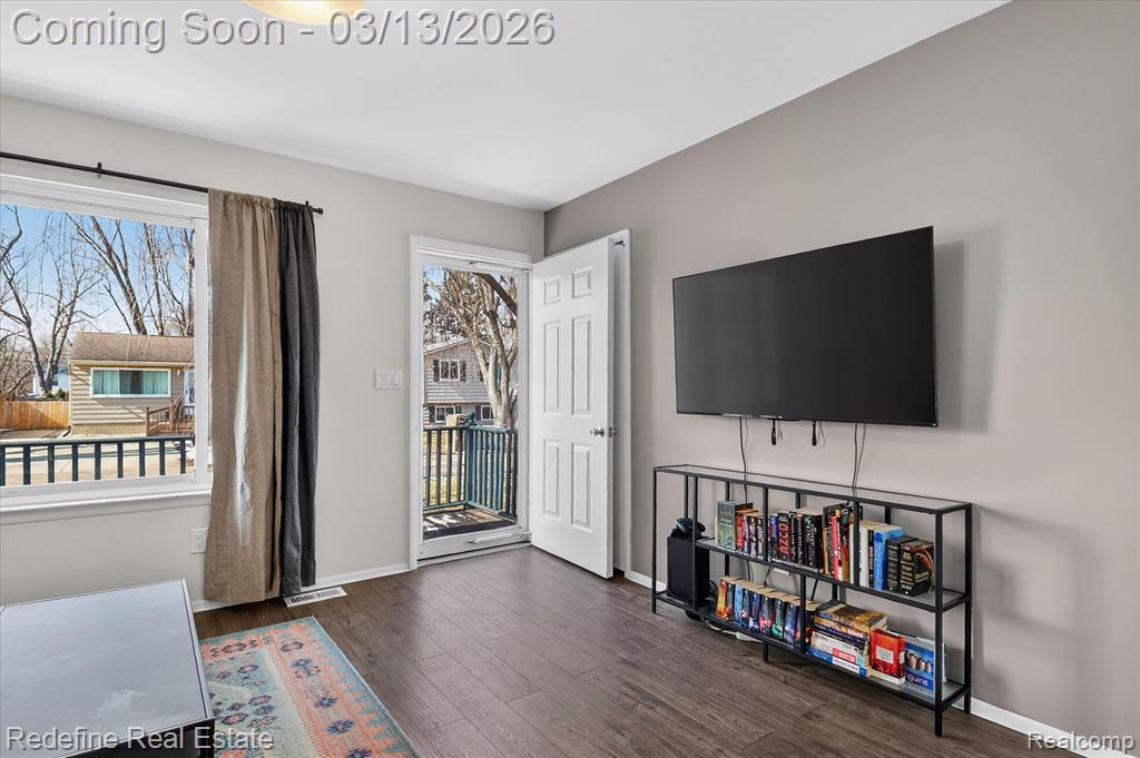 2236 Mentone Street, Wolverine Lake, MI 48390 — Photo 5