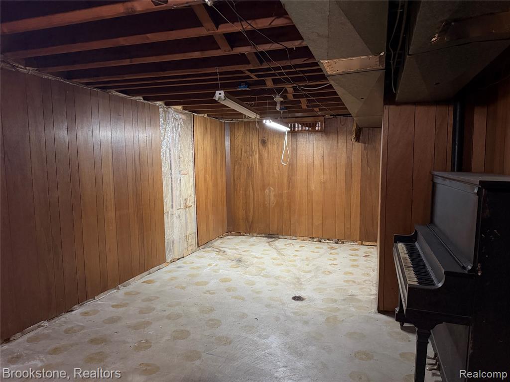 413 Forest Street, Westland, MI 48186 — Photo 16