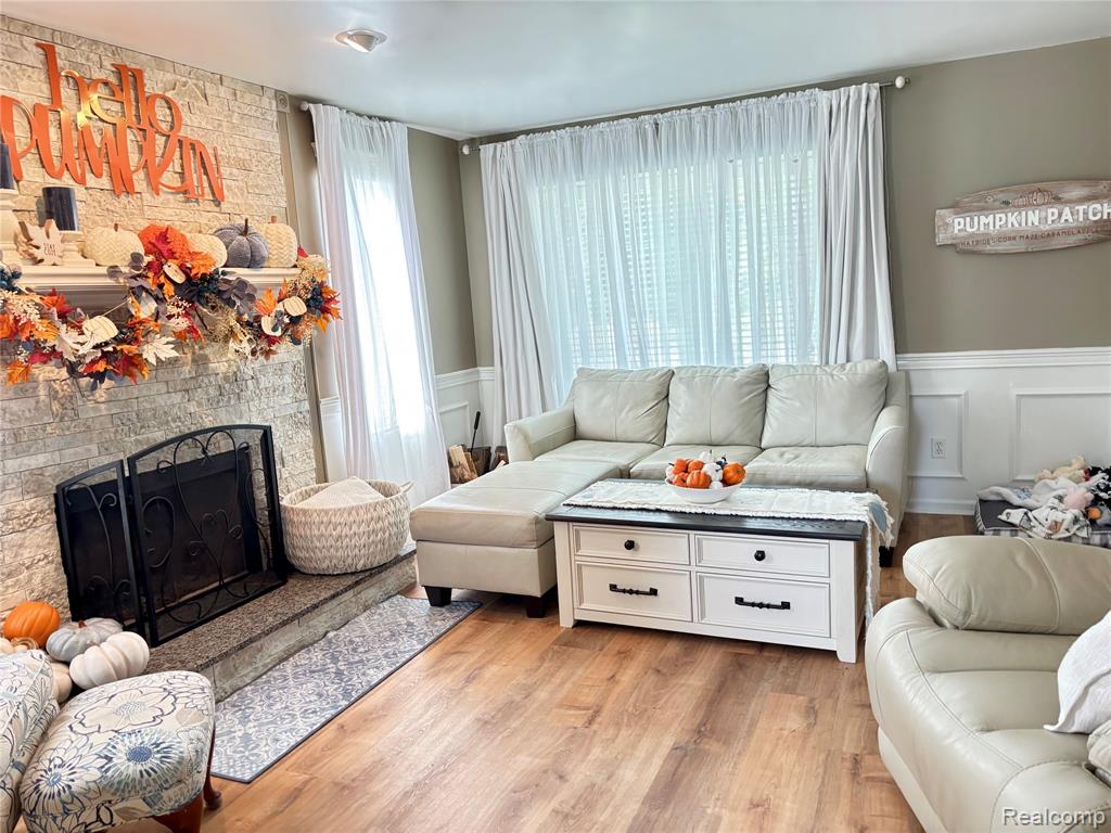 6063 Woodridge Lane, Grand Blanc, MI 48439 — Photo 3
