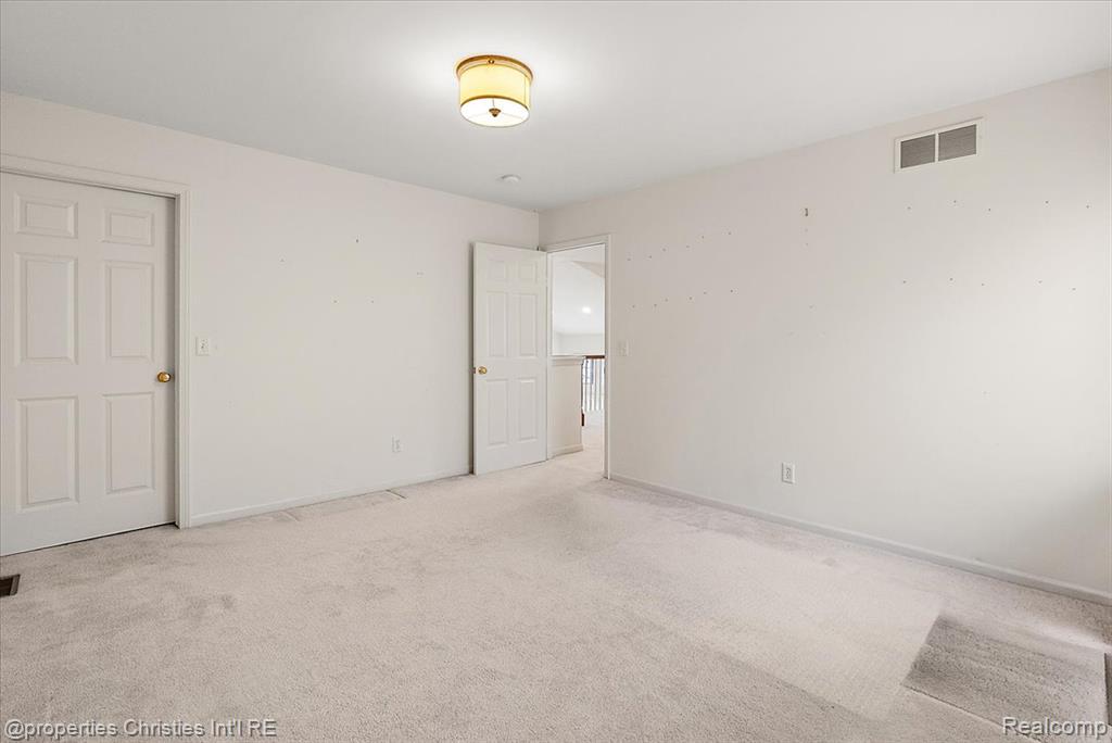 47274 Hunters Park Drive, Plymouth, MI 48170 — Photo 39