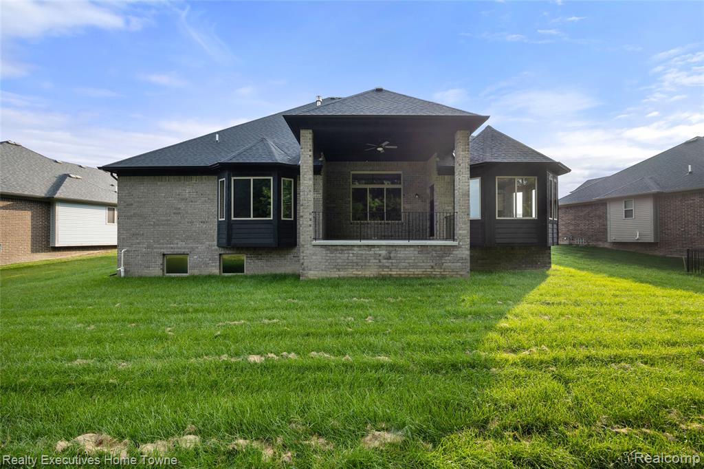 35603 Addison Drive, New Baltimore, MI 48047 — Photo 18