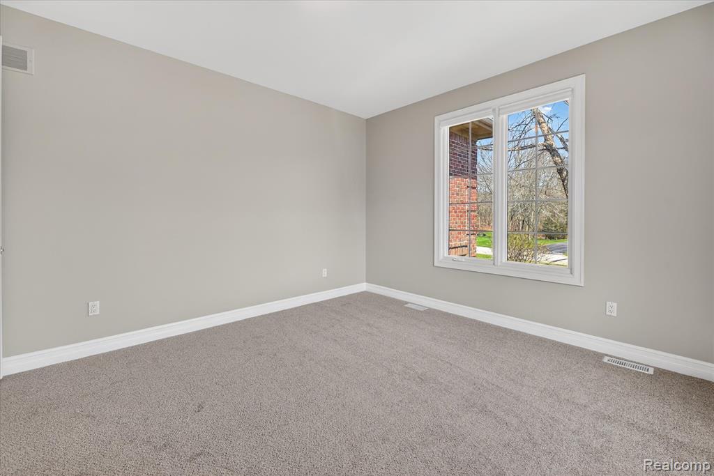 2591 Overbrook, Highland, MI — Photo 36