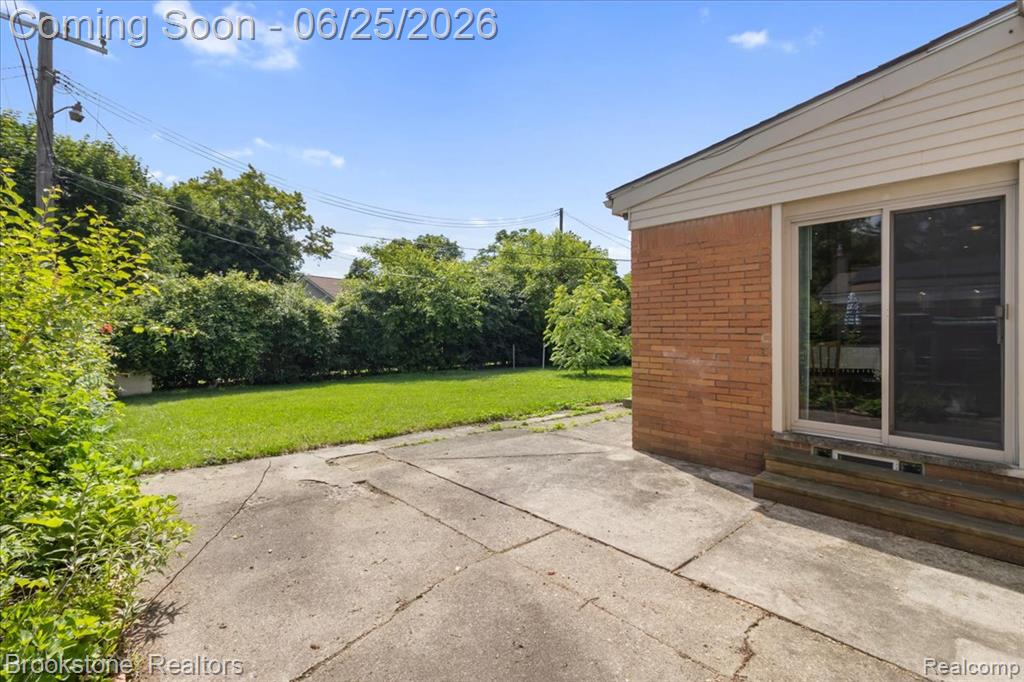 24210 Beverly Street, Oak Park, MI 48237 — Photo 21
