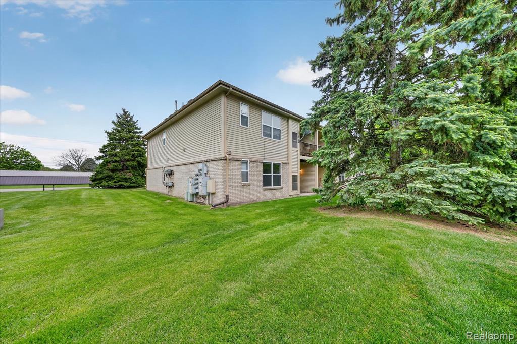 44393 Sunnyside Drive, 38, Sterling Heights, MI 48313 — Photo 29