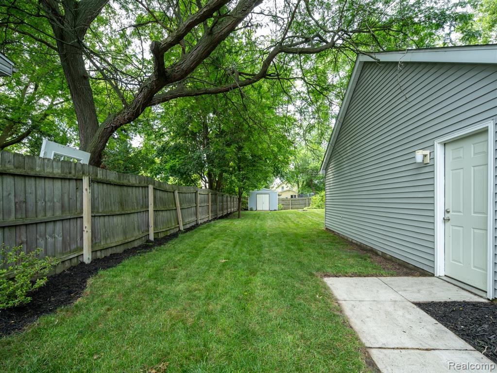 834 Union Street, Port Huron, MI 48060 — Photo 25