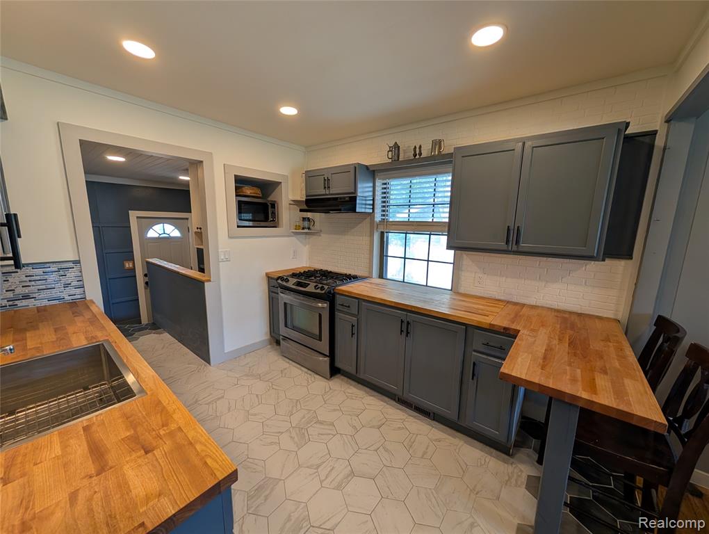 4010 Reynolds Street, Flint, MI 48532 — Photo 9