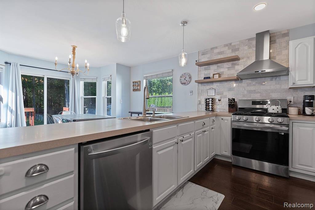 9368 Lakepointe Boulevard, Clay, MI 48001 — Photo 9