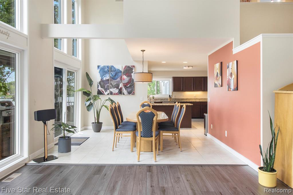 7025 Dandison Boulevard, West Bloomfield, MI 48324 — Photo 15