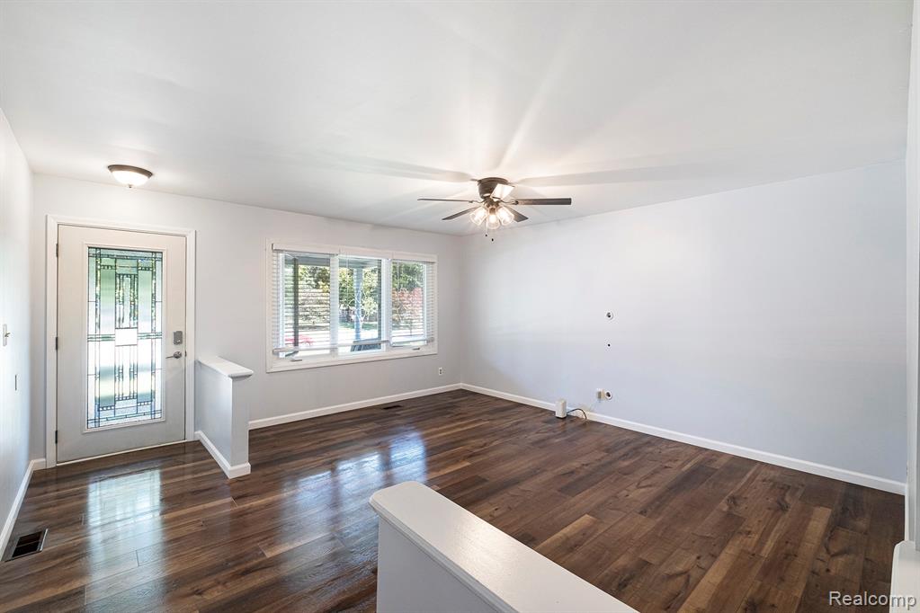 5136 Old Franklin Road, Grand Blanc, MI 48439 — Photo 5