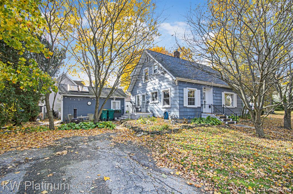 715 Thornapple Street, St. Clair, MI 48079 — front exterior