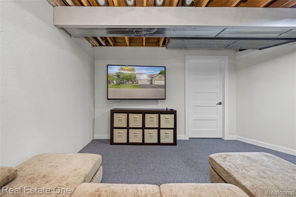 7105 Winding Brook Court, West Bloomfield, MI — Photo 76