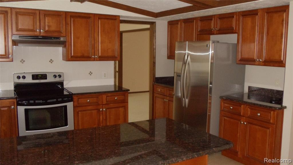 396 Shellbourne Drive, Rochester Hills, MI 48309 — Photo 5