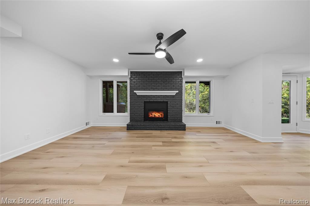 7219 Oakwood Drive, West Bloomfield, MI — Photo 45