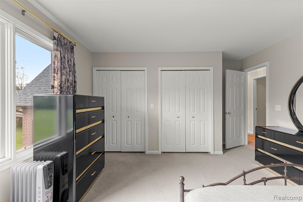 30060 Bristol Lane, Bingham Farms, MI 48025 — Photo 51