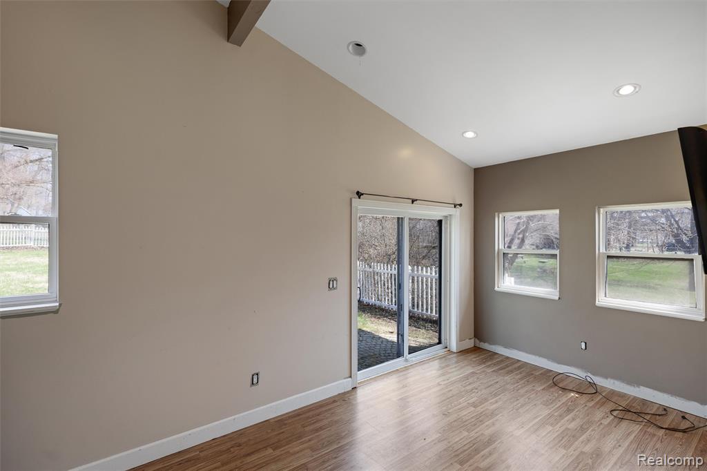 590 Hillwood, White Lake, MI 48383 — Photo 26