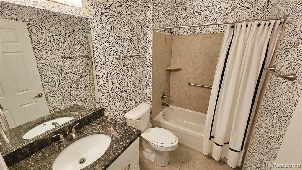 3059 Bridgewater Road, Auburn Hills, MI 48326 — Photo 29