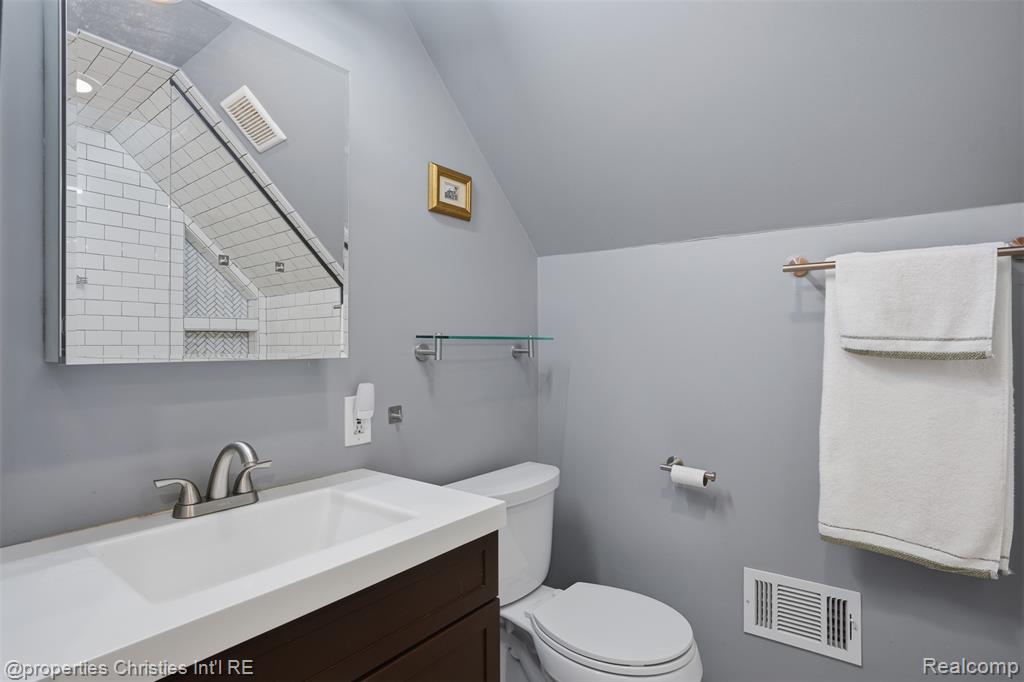 4602 Groveland Avenue, Royal Oak, MI 48073 — Photo 27