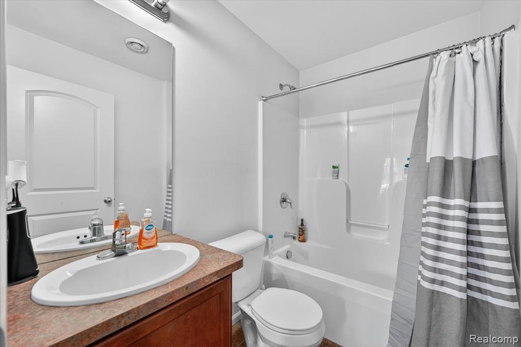 6119 Treetops Drive, Romulus, MI 48174 — Photo 34