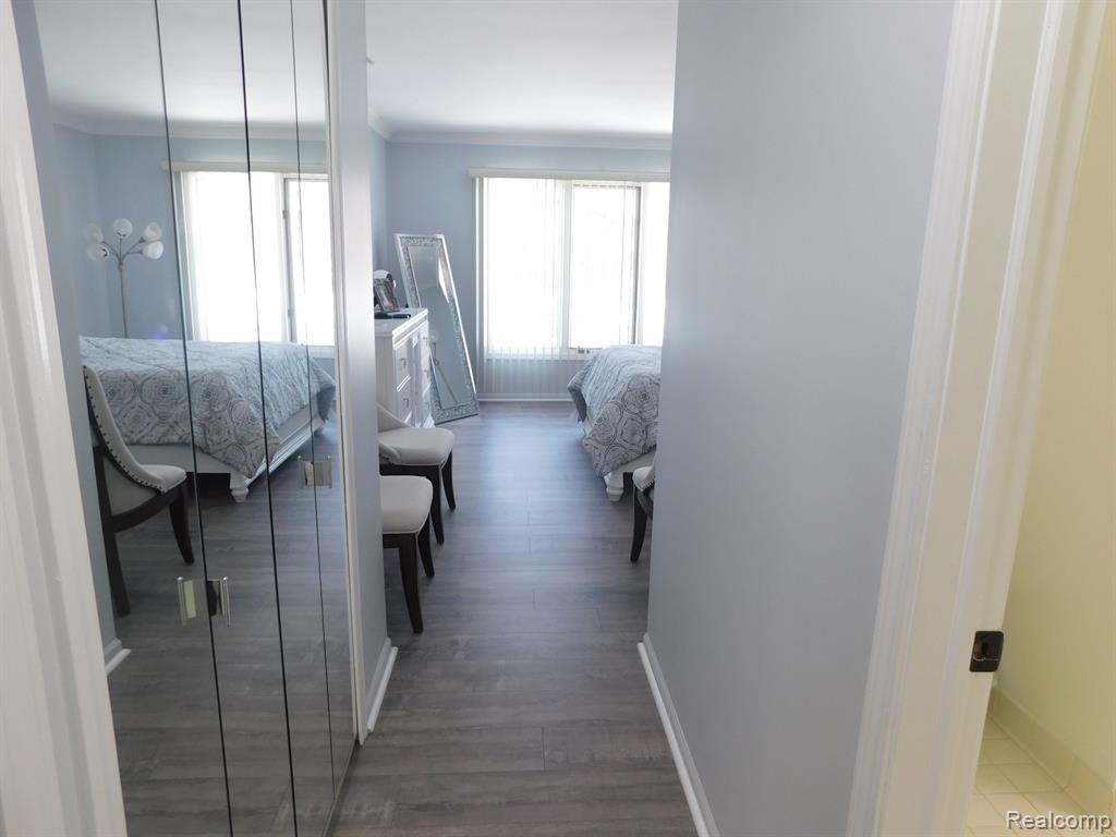 43175 W KIRKWOOD Drive, Clinton Twp, MI 48038 — Photo 31