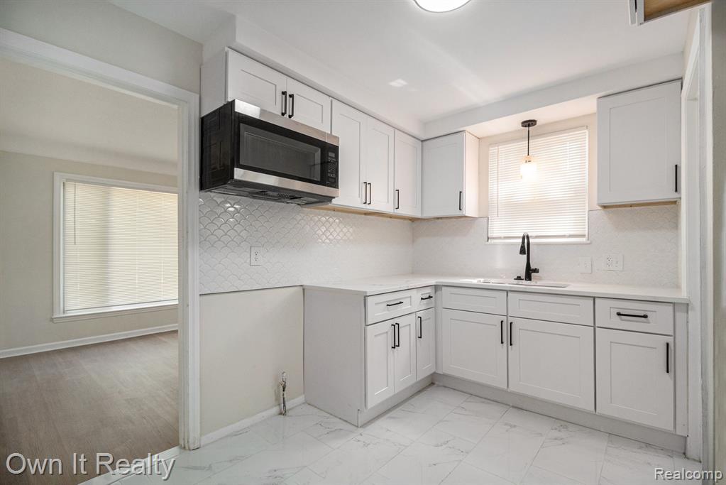9901 CHATHAM, Redford, MI 48239 — Photo 14