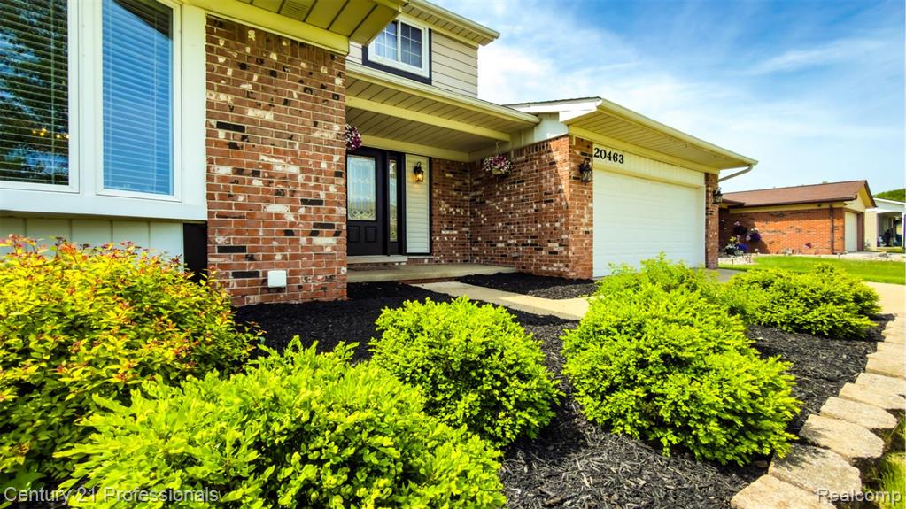 20463 Law Avenue, Brownstown, MI 48183 — Photo 6