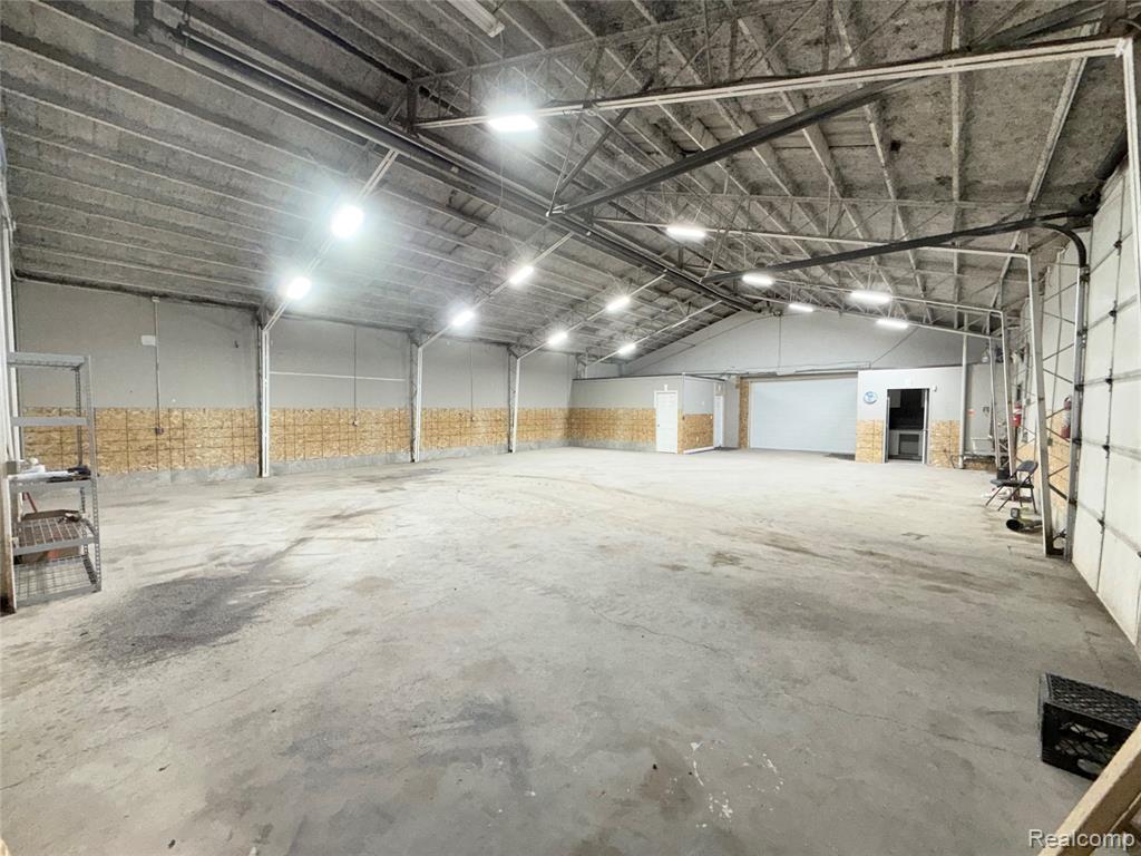 4445 22 Mile Rd, Unit B, Shelby Twp, MI 48316 — Photo 5