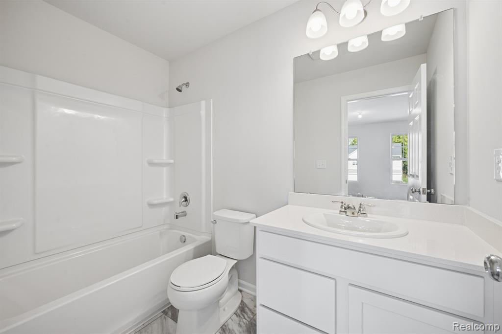 4278 Oak Street, Grand Blanc, MI 48439 — Photo 24
