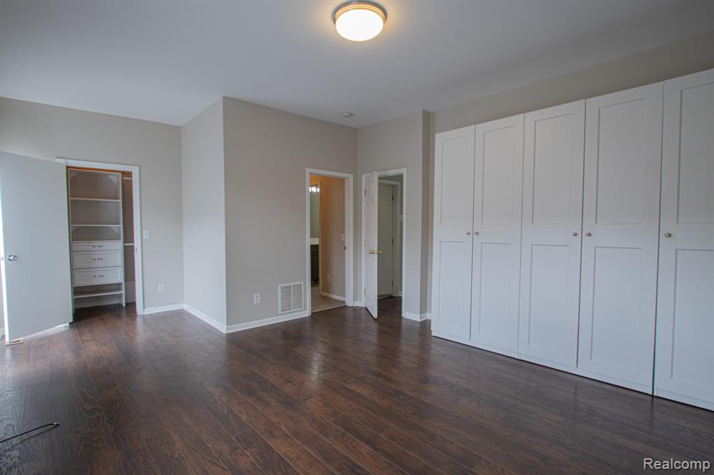 68 W Bethune Street, Detroit, MI 48202 — Photo 12