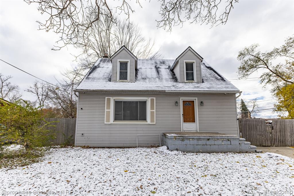 8056 Dawn Drive, Sterling Heights, MI 48314 — Photo 2