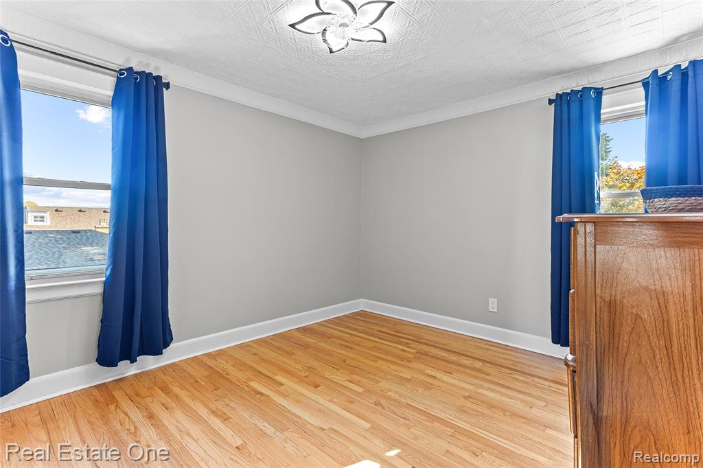 679 Emmons Boulevard, Lincoln Park, MI 48146 — Photo 33
