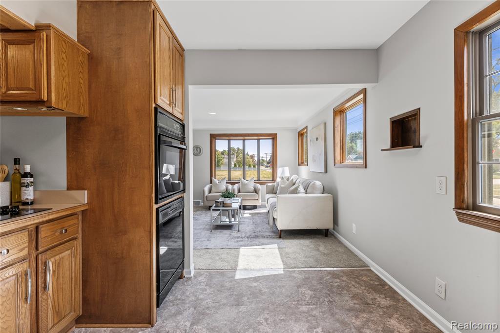 5803 Deering Street, Garden City, MI — Photo 6