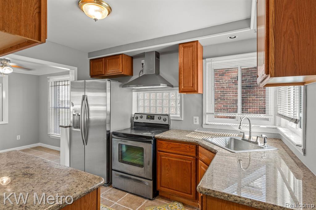 9226 GRANDVILLE Avenue, Detroit, MI 48228 — Photo 9
