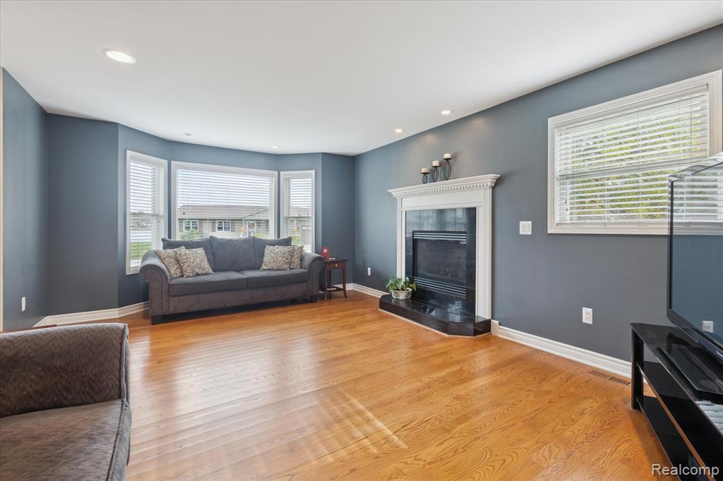 275 Harvard Drive, Howell, MI 48843 — Photo 12
