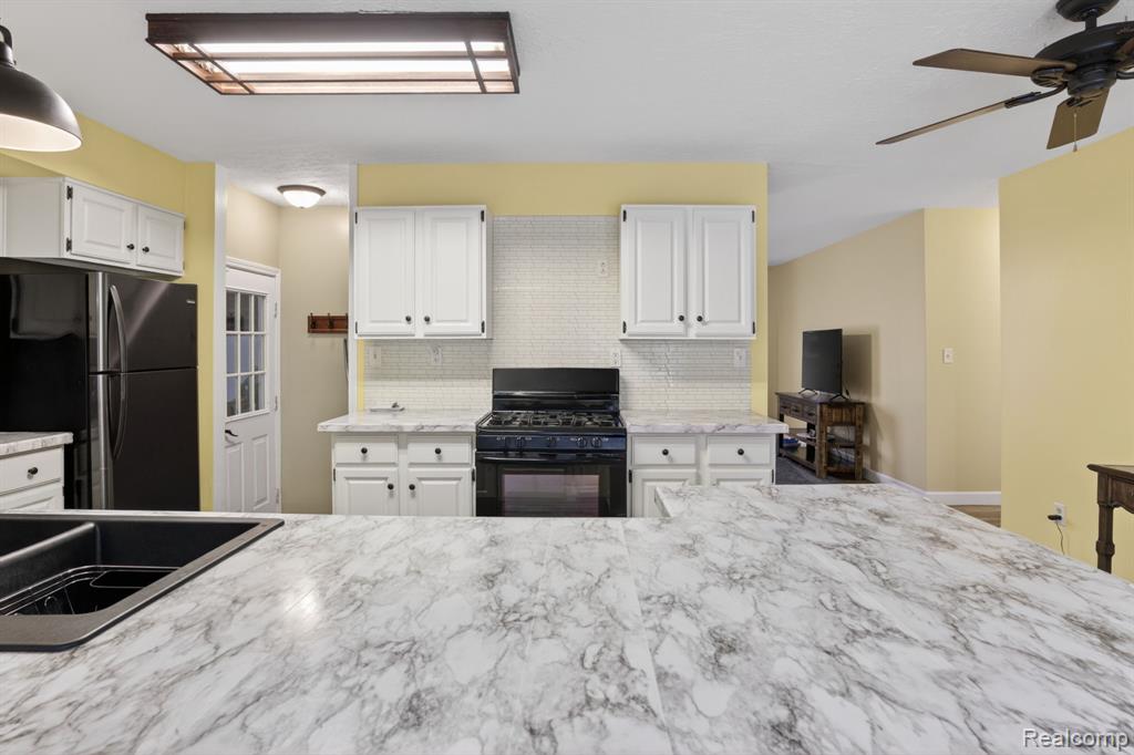 6401 N Webster Road, Mount Morris, MI 48458 — Photo 14