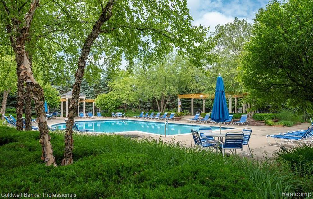 19106 CHESAPEAKE Circle, Walled Lake, MI 48390 — Photo 26