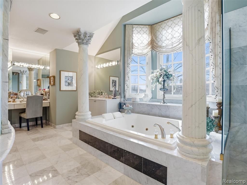 3075 Heron Pointe Drive, Bloomfield Hills, MI 48302 — Photo 30