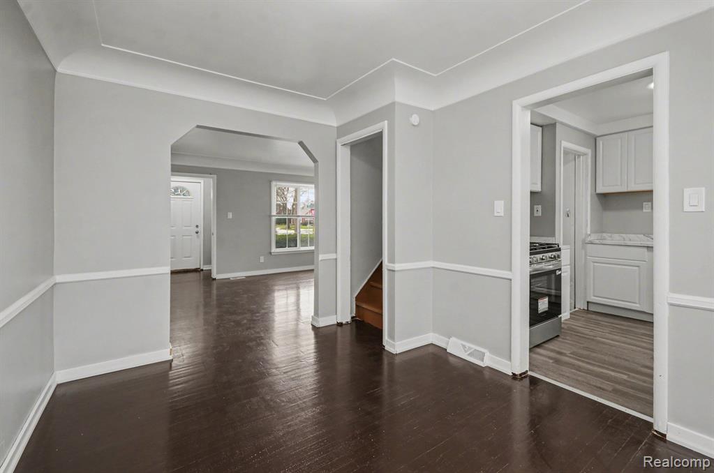 24274 Shakespeare Avenue, Eastpointe, MI 48021 — Photo 13