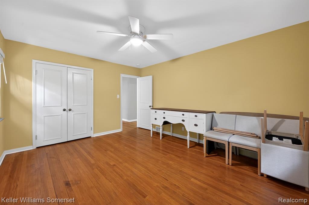 1681 Oxford Road, Grosse Pointe Woods, MI 48236 — Photo 13