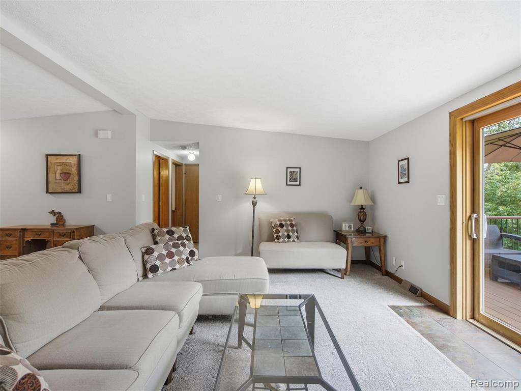 5003 Mason Road, Howell, MI 48843 — Photo 8
