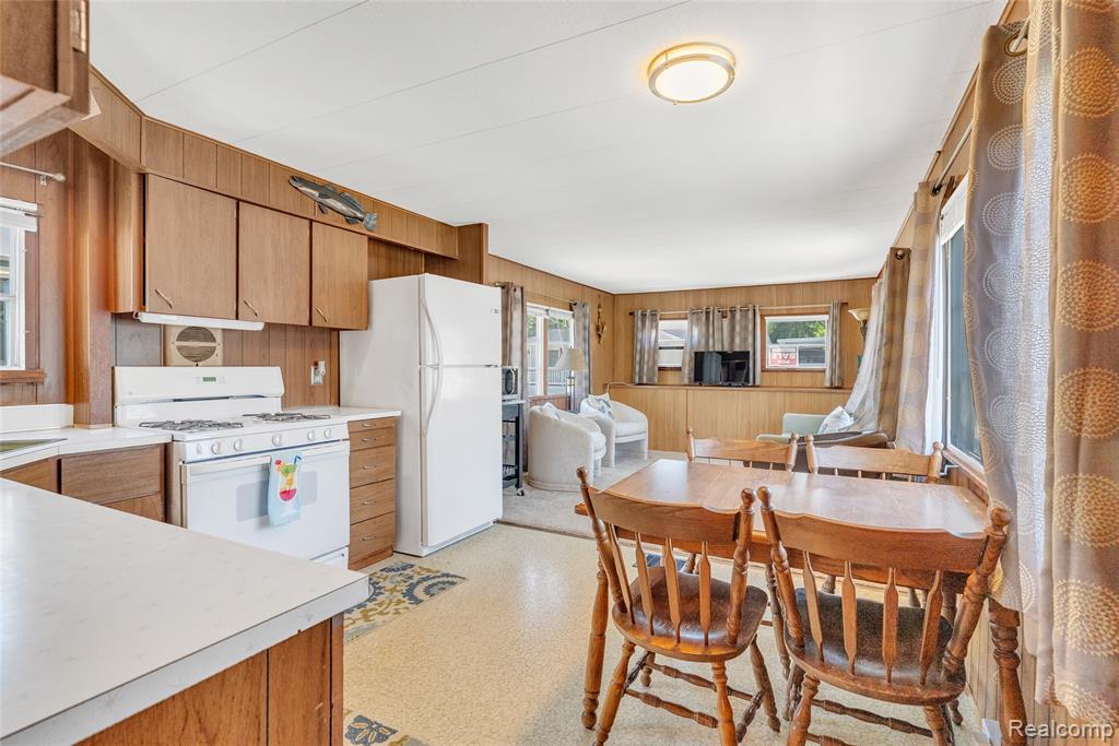 5203 Main Street, 160, Lexington, MI 48450 — Photo 5
