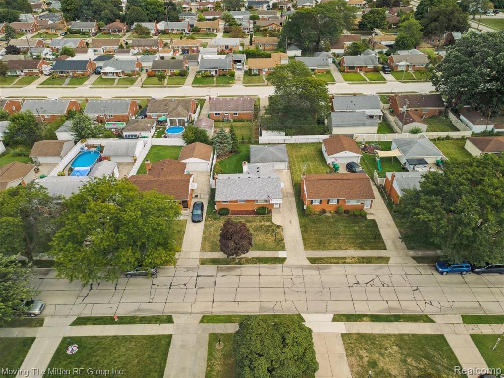 6484 Huntleigh Street, Garden City, MI — Photo 48