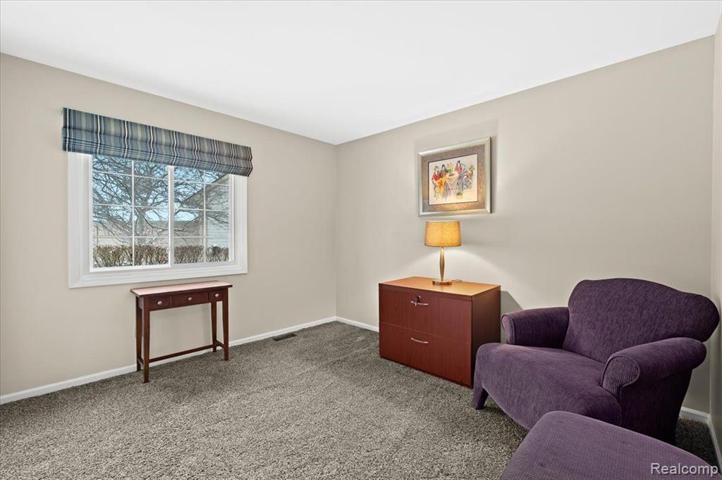 2597 MAPLE FOREST Court, Wixom, MI 48393 — Photo 9