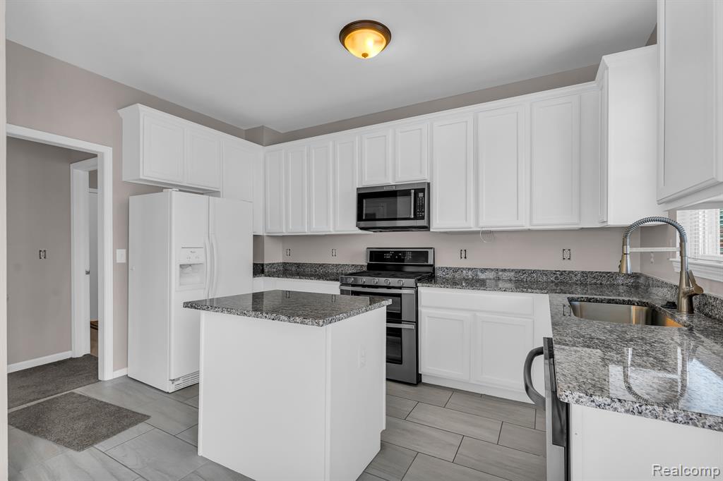 41699 Mitchell Road, Novi, MI — Photo 9