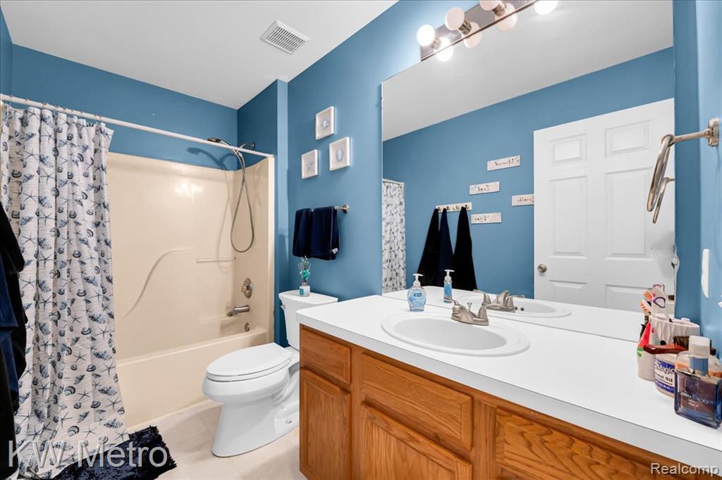 7696 Henley Drive, Ypsilanti, MI 48197 — Photo 16
