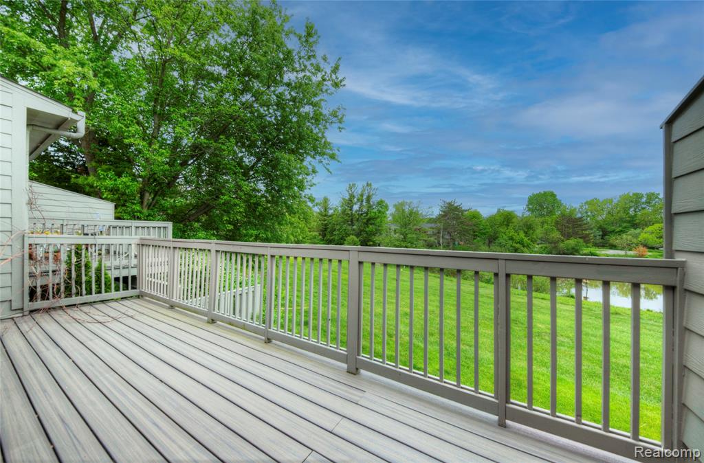 671 Watersedge Drive, Ann Arbor, MI 48105 — Photo 36