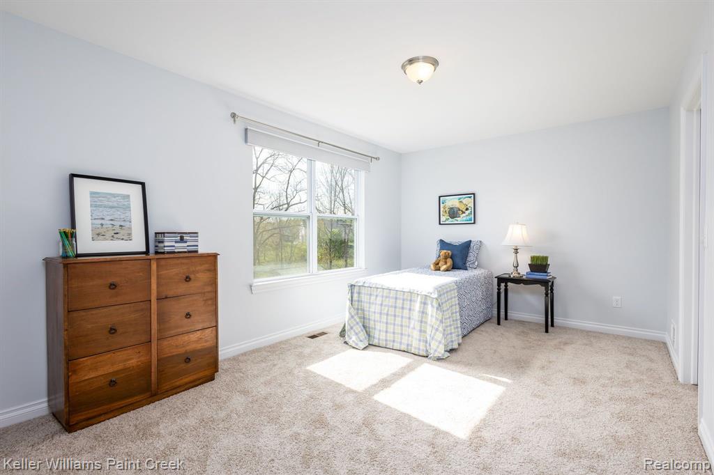 894 Wynstone Circle N, Oakland, MI — Photo 42