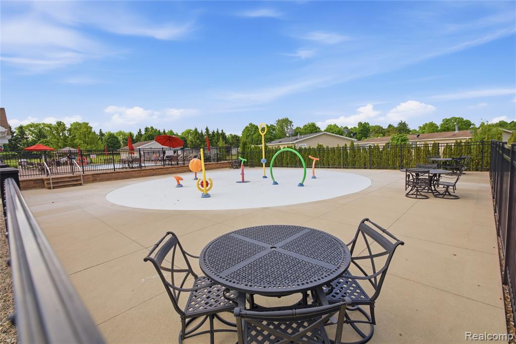 9857 Rembrandt Way, Fenton, MI 48430 — Photo 51