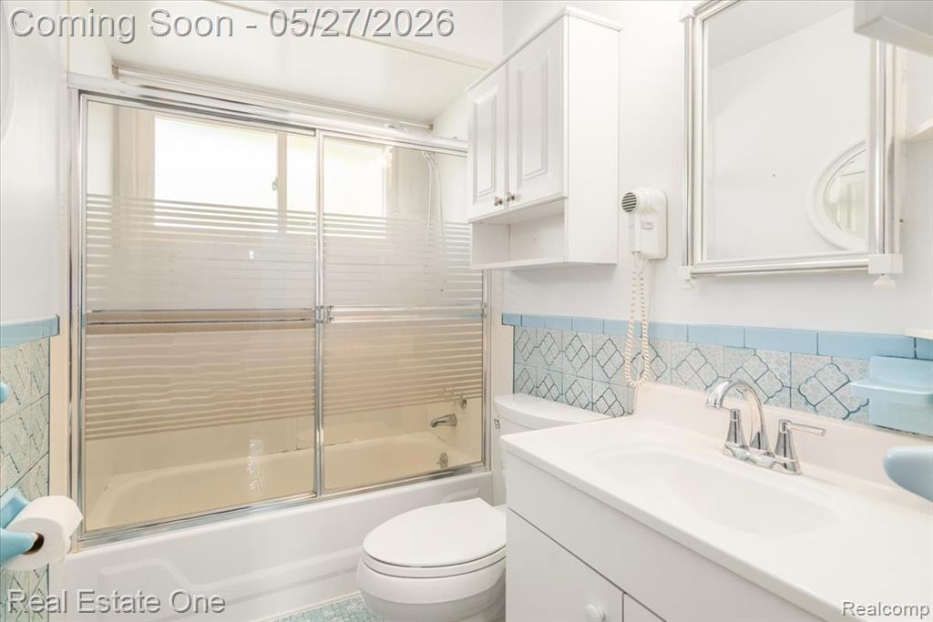 29737 Brandt Court, Garden City, MI — Photo 15
