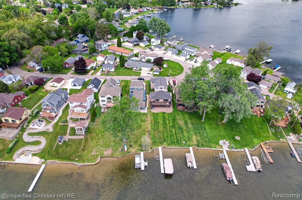 10219 Lakeside Drive, White Lake, MI — Photo 15