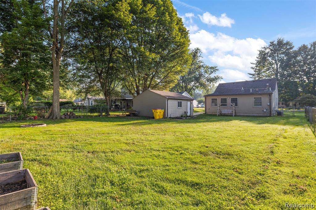 45447 Platt Street, Utica, MI 48317 — Photo 35